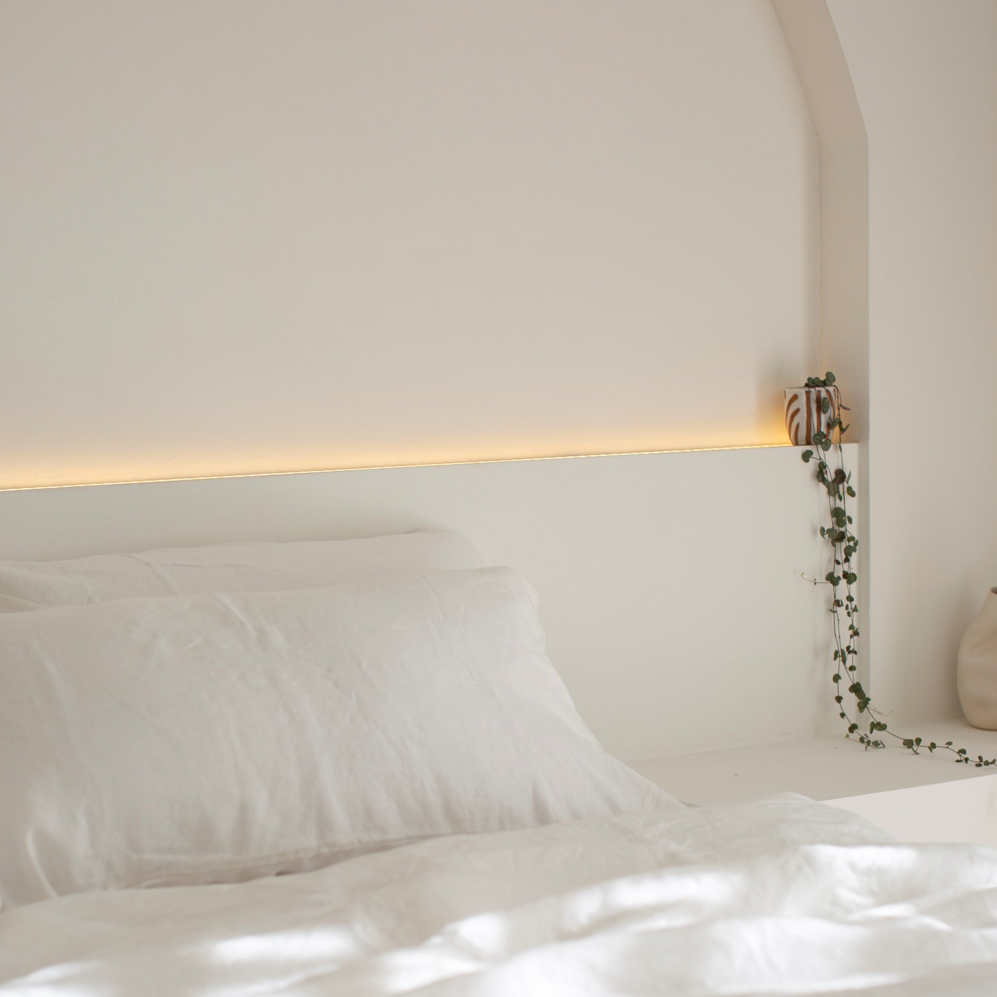 Sundae White Linen Pillowcase Set